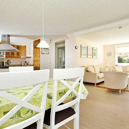 Two-bedroom Holiday In 10