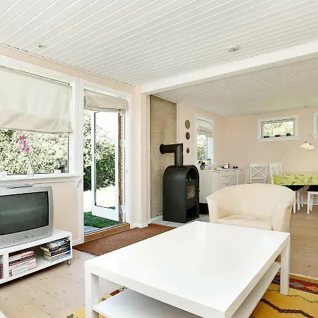 Two-bedroom Holiday In 10